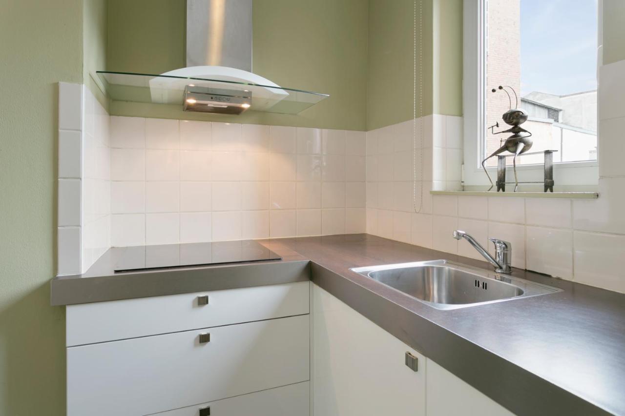 Studio In City Center With Terrace, Netflix - Wifi Antwerpen Kültér fotó