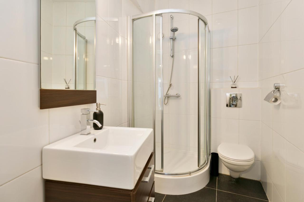 Studio In City Center With Terrace, Netflix - Wifi Antwerpen Kültér fotó
